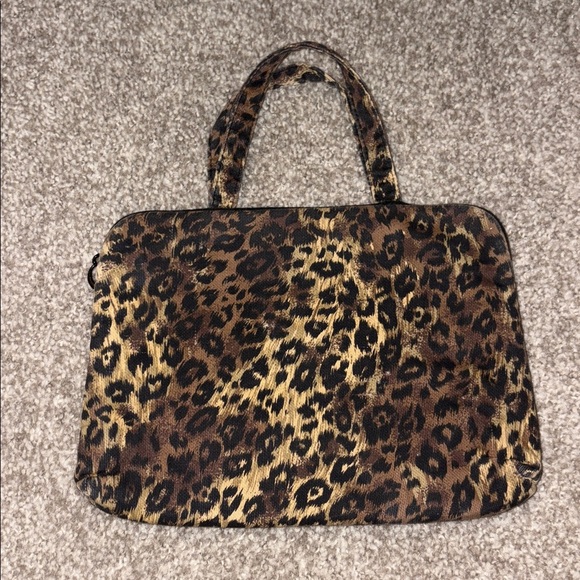 Oscar De La Renta leopard print w clear plastic pockets toiletry/cosmetic bag - Picture 4 of 8